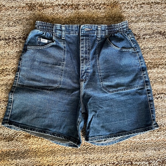 Lee Shorts - Picture 2 of 6